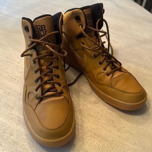 nike son of force trainers